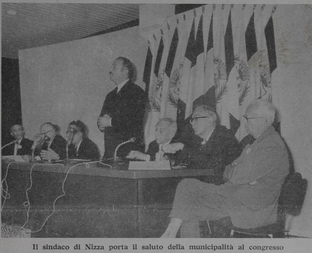 Il sindaco di Nizza porta il saluto della municipalità al congresso
I GIORNI DEGLI ESULI
Raffronti internazionali al congresso dell' AWR - foto
